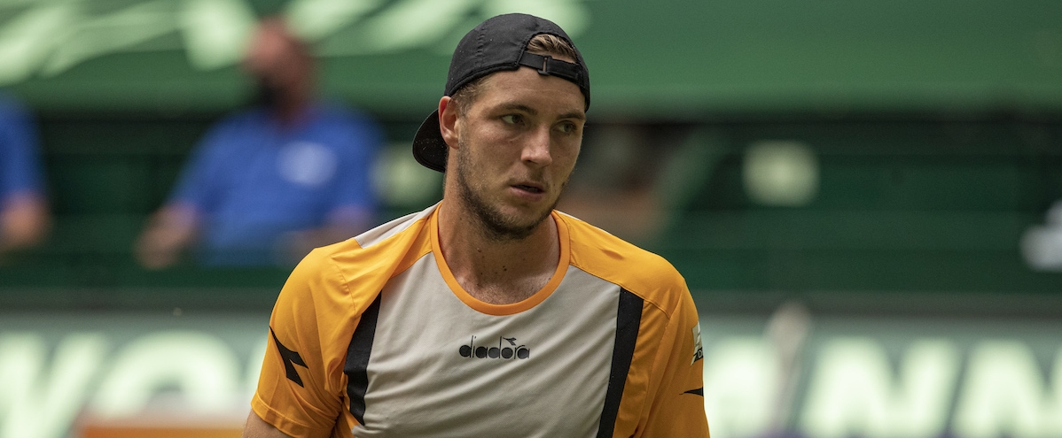 Tennisspieler mit geballert Faust