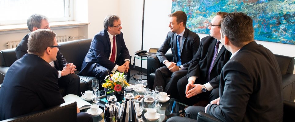 Ministerpräsident Armin Laschet empfängt den Präsidenten des Internationalen Paralympischen Komitees