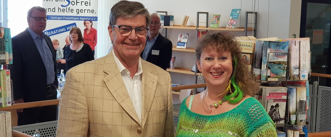 Staatssekretärin Andrea Milz mit Vorsitzendem Hans-Reiner Häußler