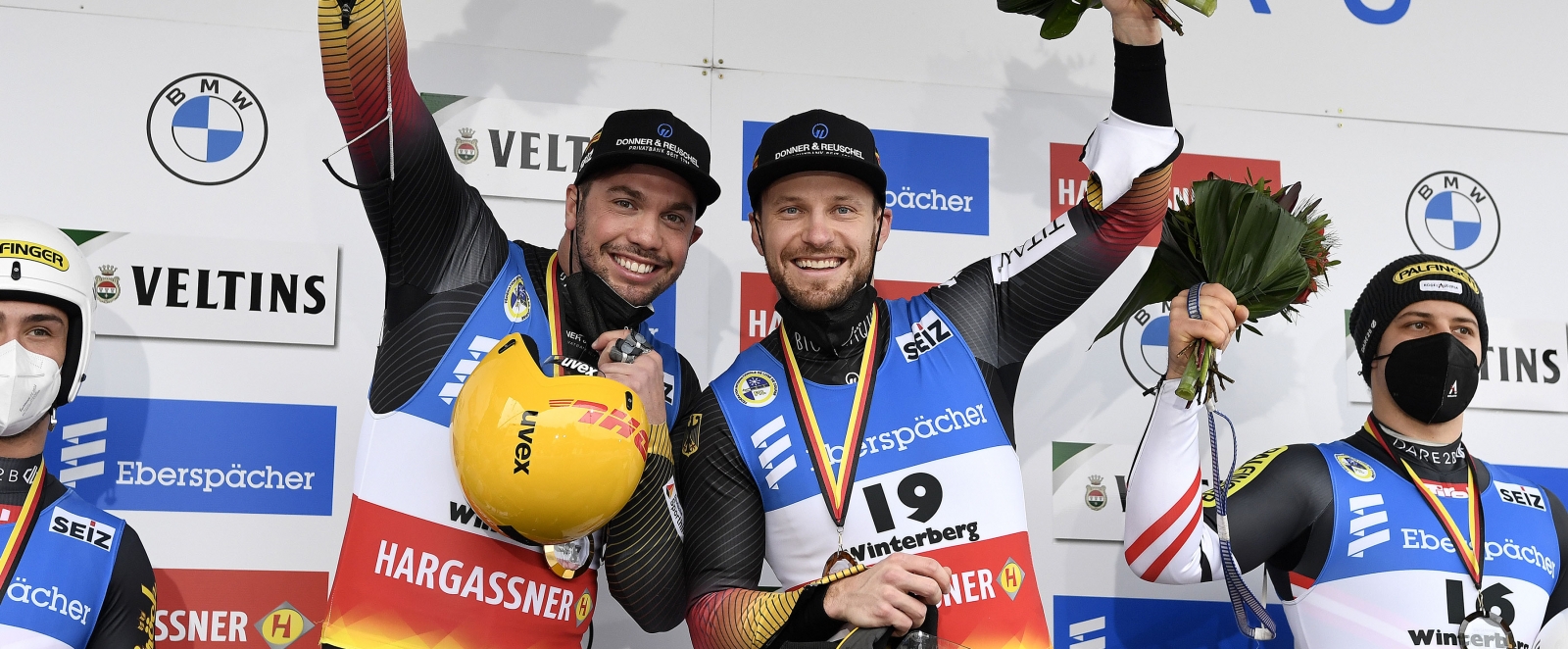 Tobias Arlt und Tobias Wendl beim Jubel