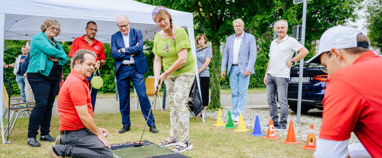 Andrea Milz beim Mini-Golf