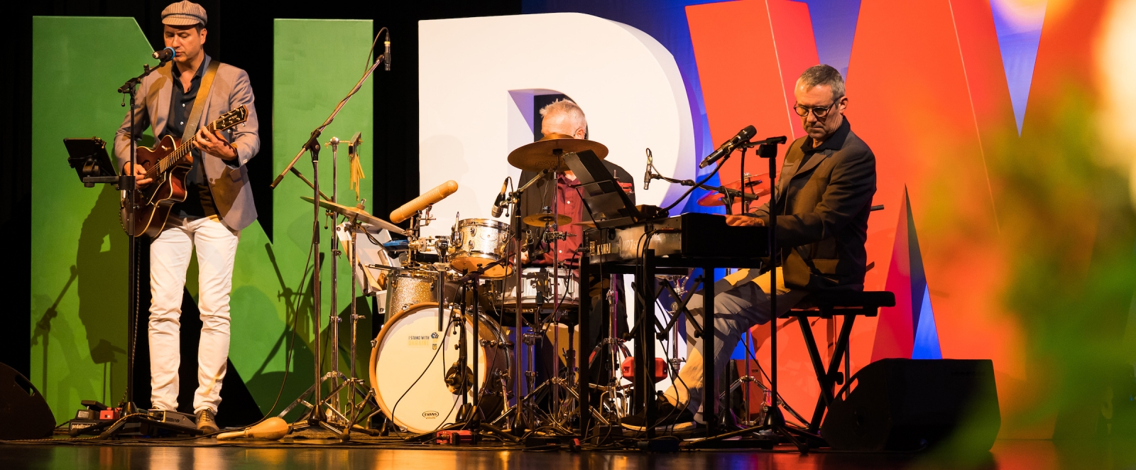 Band auf der Bühne
