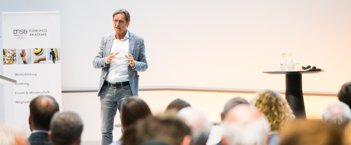Stephan Grünewald, Dipl.-Psychologe, Bestsellerautor und Mitbegründer des Markt- und Medienforschungsinstituts rheingold
