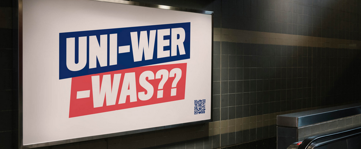 Werbebanner von "UniWerWas" in der UBahn
