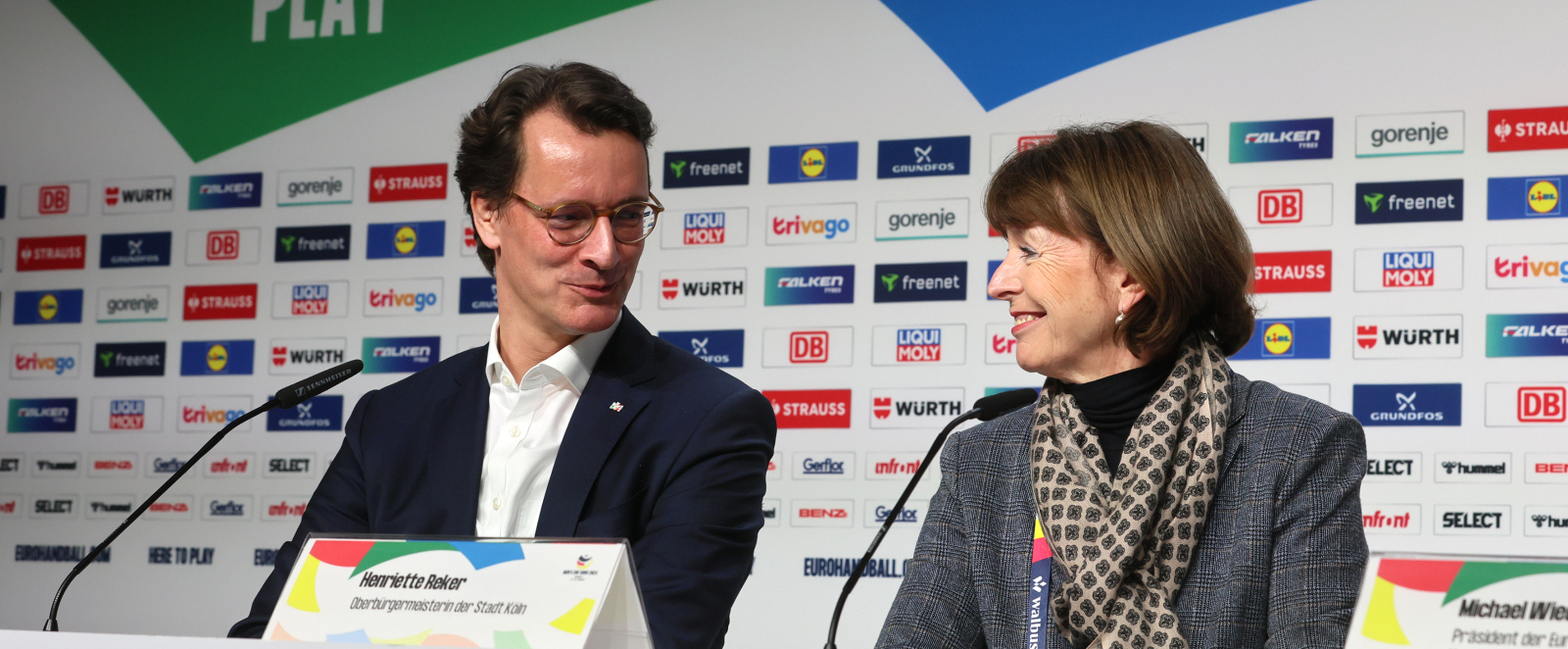 Hendrik Wüst und Henriette Reker bei einer Pressekonferenz in Köln