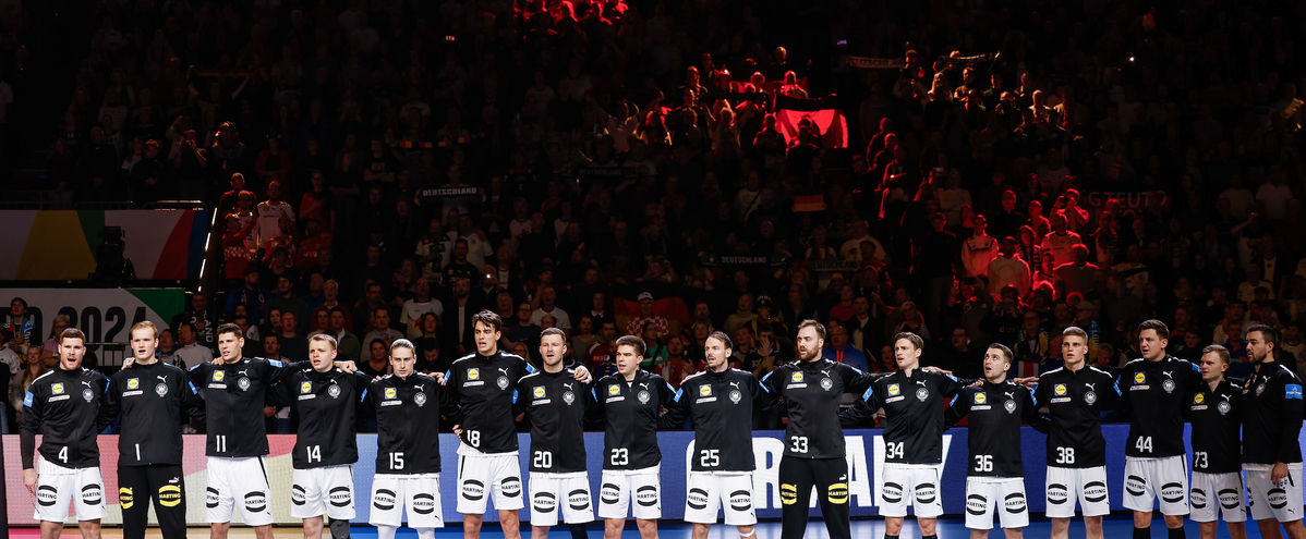 Deutsche Handball vor der Partie in der Kölnarena