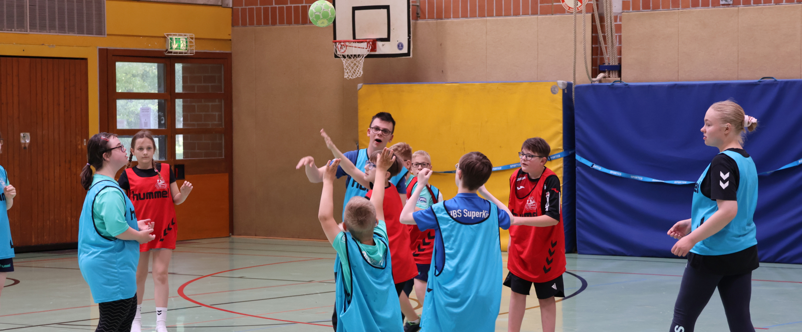 Foto beim Ballwurf