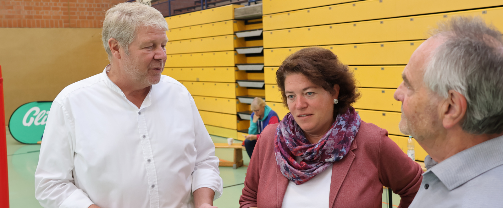 Foto Gespräch bei der Glücksliga
