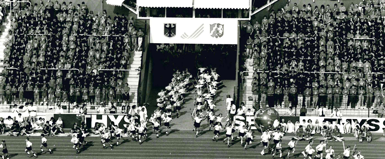 Ein schwarz-weiß-Bild