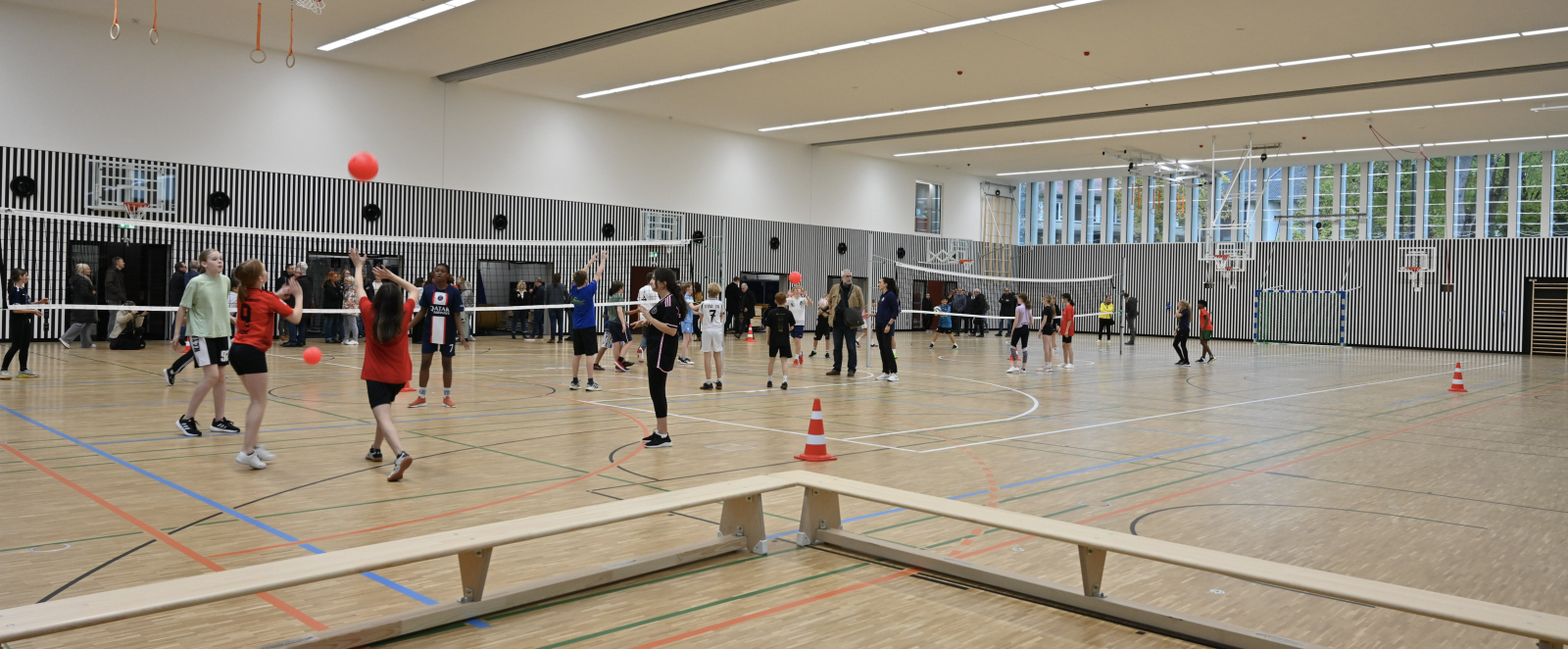Innenraum einer Sporthalle