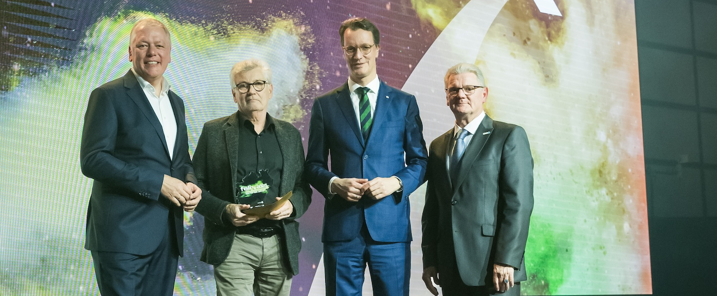 Preisübergabe beim felix award