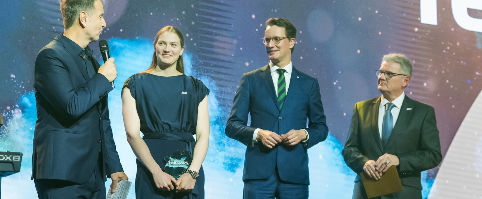 Preisübergabe beim felix award