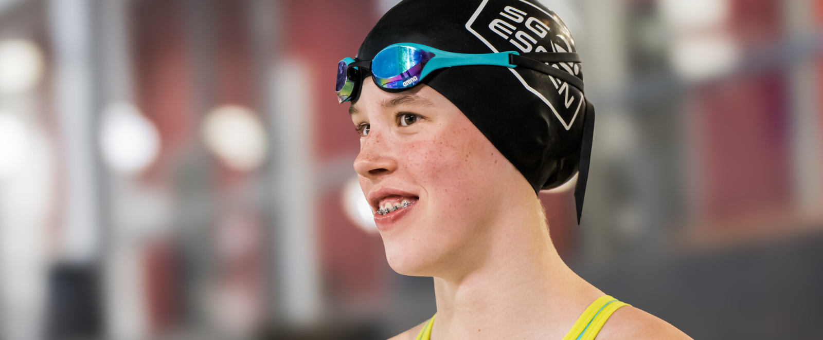 Mieke Leiße mit Badeanzug und Kappe 