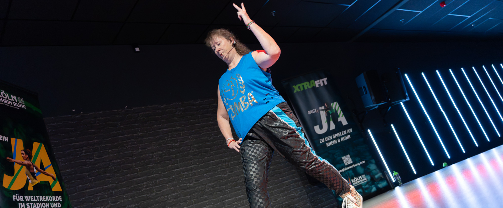 Andrea Milz gibt einen Zumba-Kurs