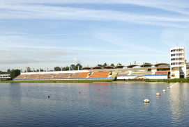 Blick auf den Zielbereich der Regattabahn in Duisburg-Wedau