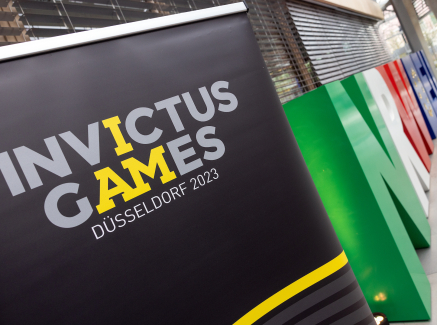 Banner der Invictus Games mit NRW-Schriftzug