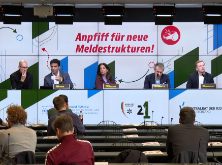 Die Pressekonferenz zum Meldebutton