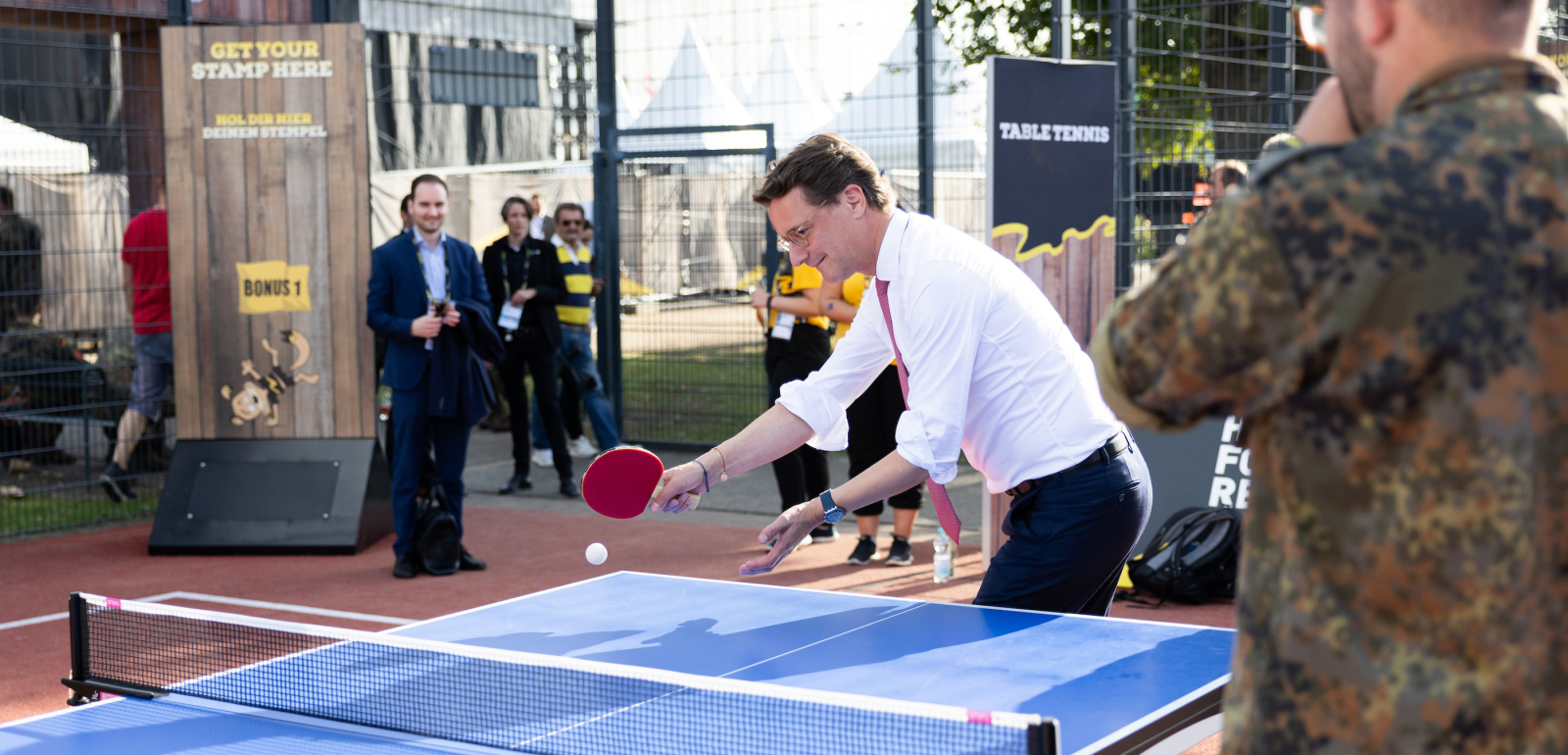 Ministerpräsident Hendrik Wüst besucht die Invictus Games 2023 In Düsseldorf
