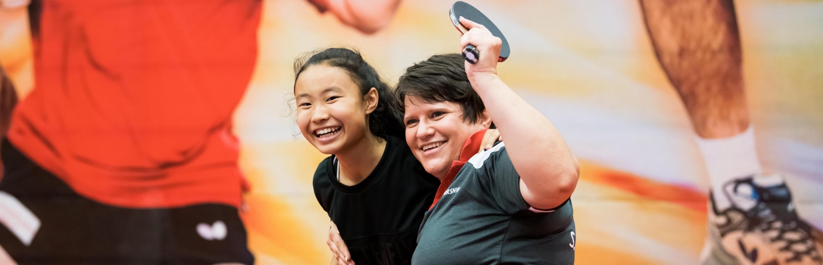 Paratischtennisspielerinnen beim Match