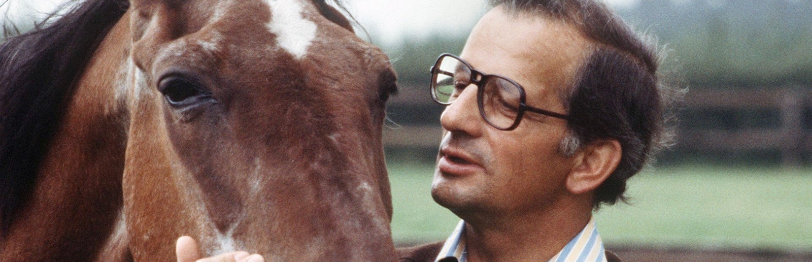 Winkler mit seinem Pferd Halla