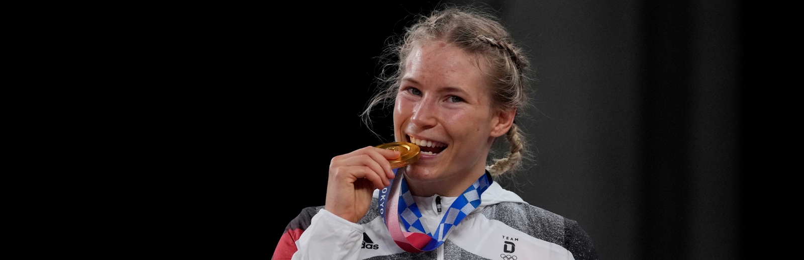 Aline Rotter-Focken mit Goldmedaille