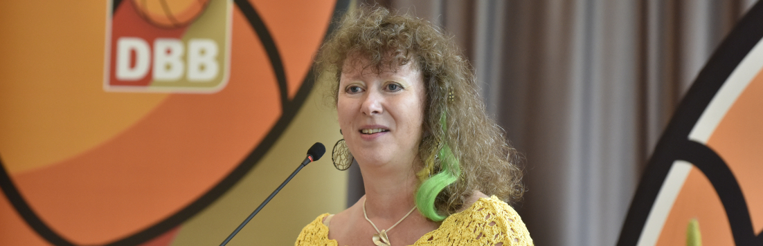 Staatssekretärin Andrea Milz beim Bundestag des Deutschen Basketball Bundes in Essen.