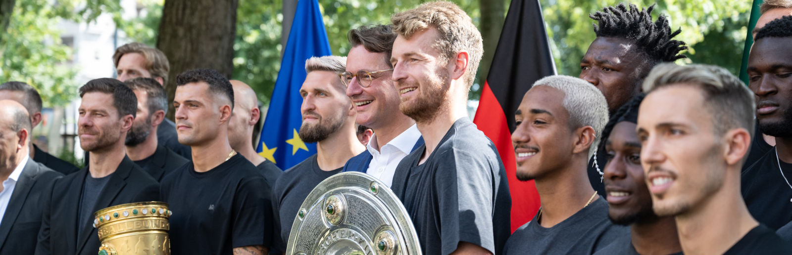 Ministerpräsident Wüst empfängt die Meistermannschaft von Bayer 04 Leverkusen