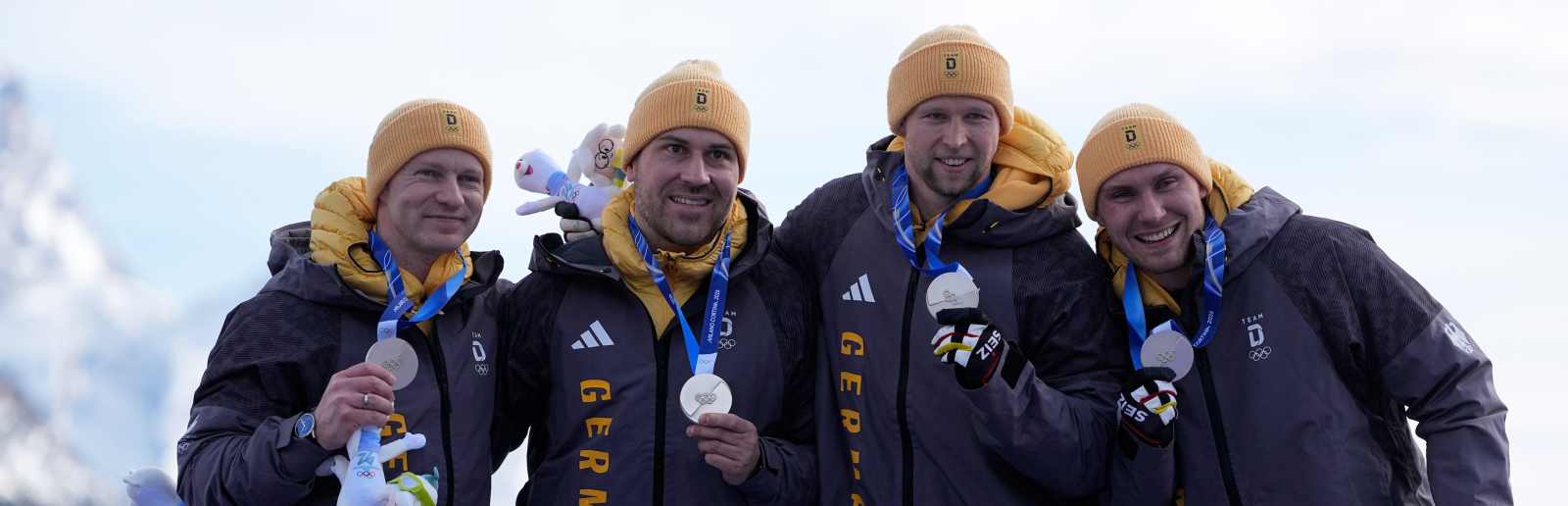 Viererbob bei der Medaillenvergabe