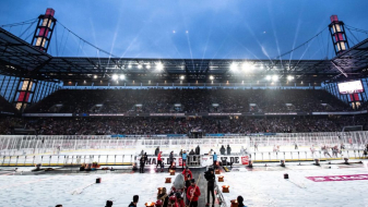 Rhein-Energie Stadion mit Eisfläche