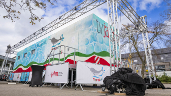 narwali Schwimmcontainer beim TV Jahn
