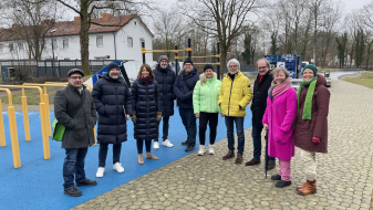 Andrea Milz mit weiteren Personen in Gütersloh