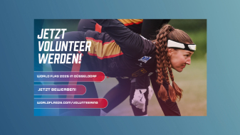 Flag Football-Spielerin in Aktion, daneben der Aufruf "Jetzt Volunteer werden"